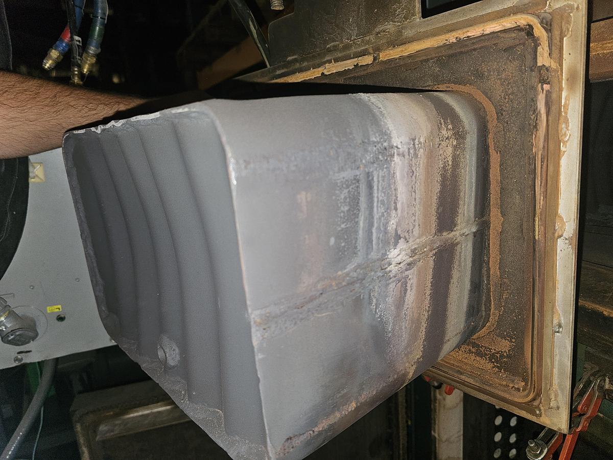 Used Electra Dual Chamber Heat Treat Center - 2100°F Hardening & 1200°F Draw - 230V