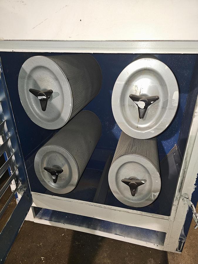 Used Donaldson Torit DWST 6-4 Downflo Workstation | 28,000 CFM | 4-Module Dust Booth