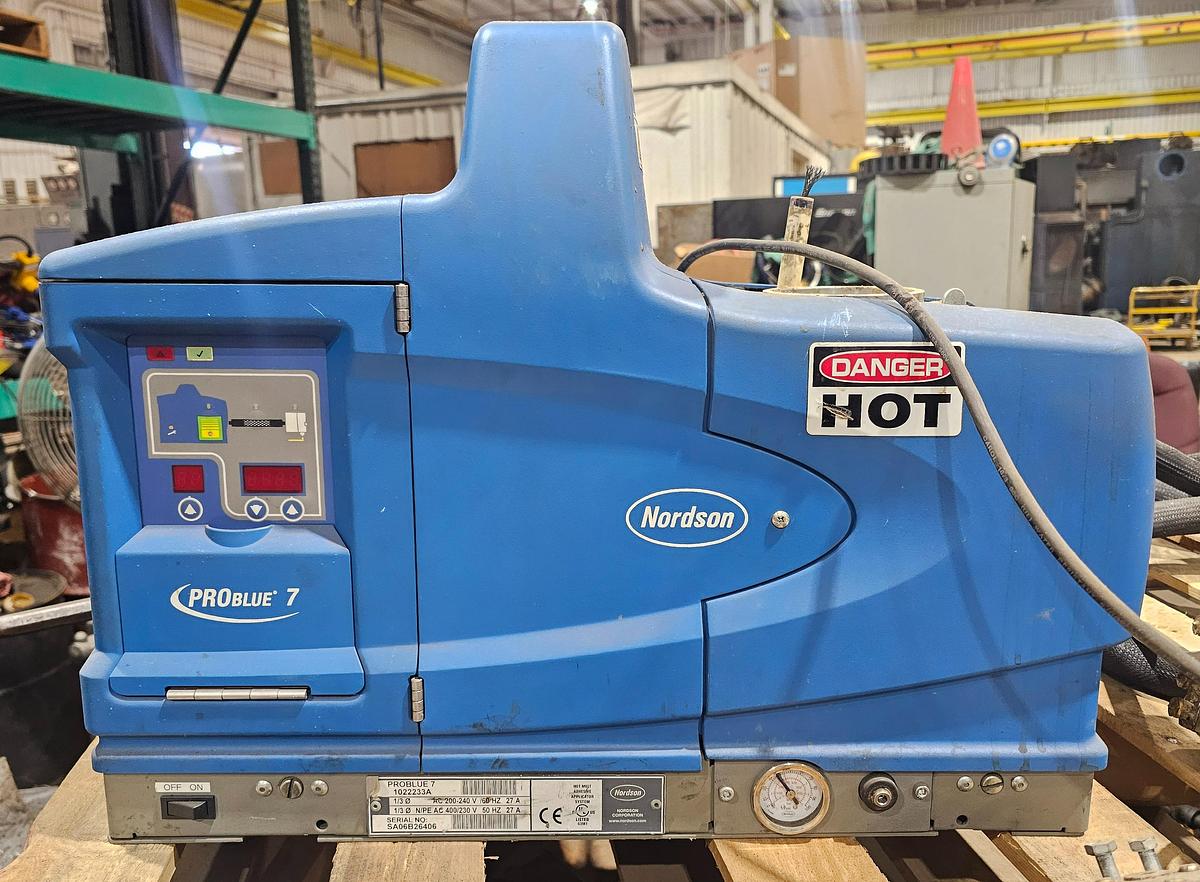 Used Nordson ProBlue 7 Hot Melt Adhesive Glue Application Machine 1022233A