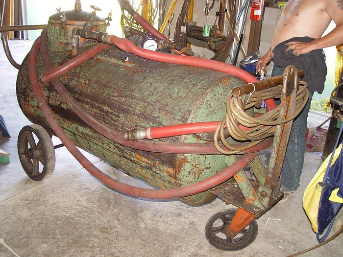 Used Cecor 200 Gallon Pneumatic Operated Sump Sucker, Pickup/Discharge/Feed Lines