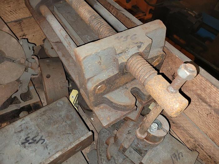 Used 8'' Vintage Machinists Milling/Drilling Vise with Screw Type Handle