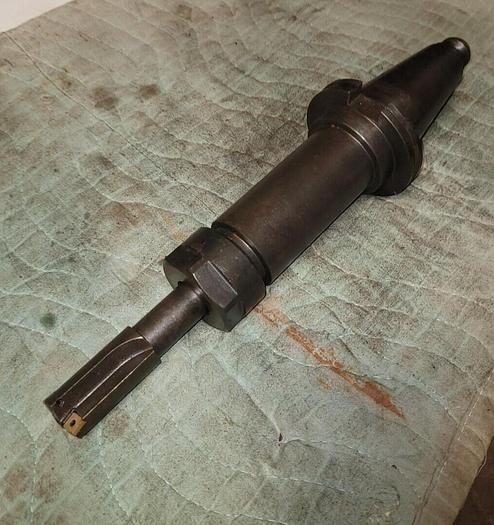 Used Kennametal CAT50 Collet Chuck Tool Holder CV50TG100 & Cutter