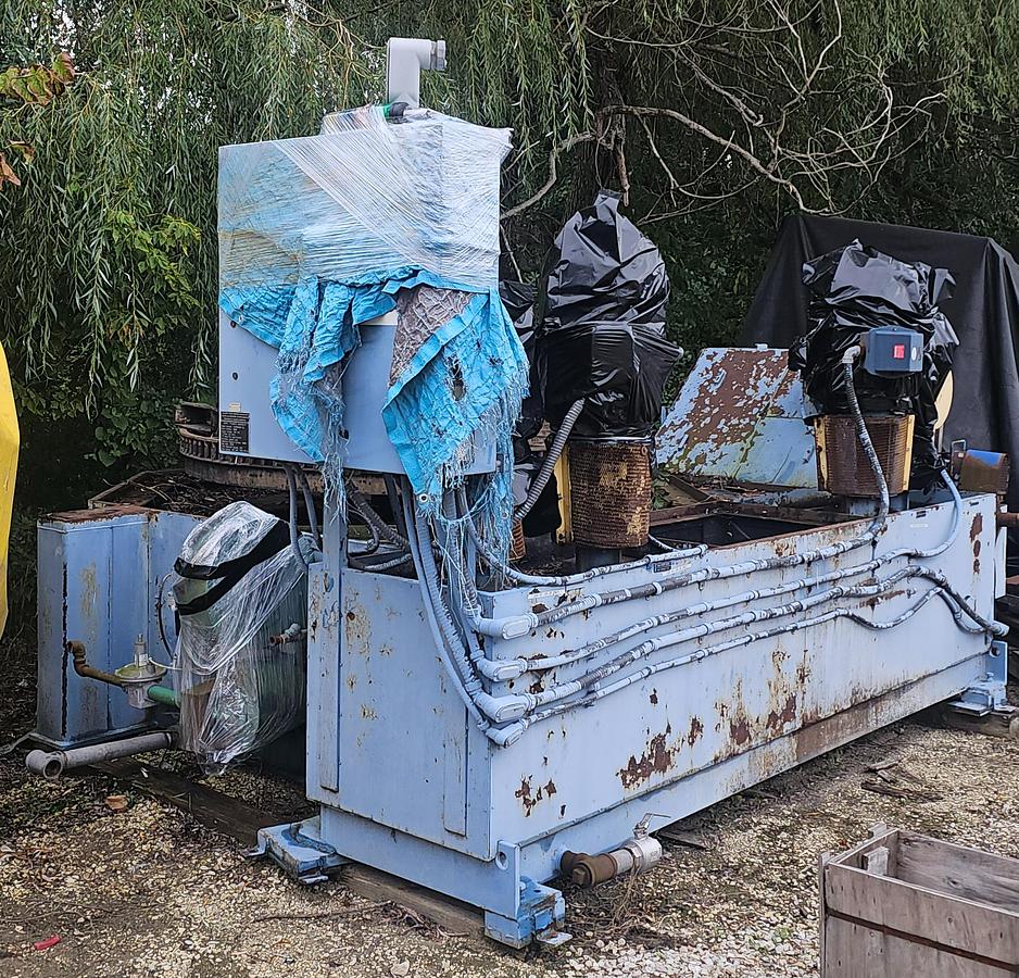 Used 1998 MART Hurricane 84 Ext Clamshell Parts Washer | 112" Height | 15k Cap