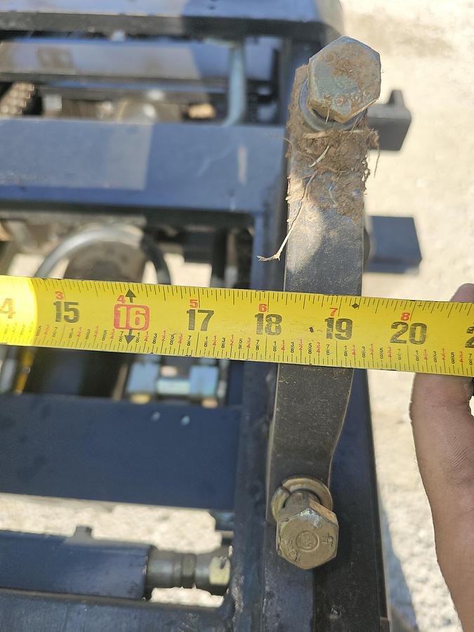 Used Halla 20" Carriage Class 3 Forklift Mast 3 Stage 185-188" Vertical Lift