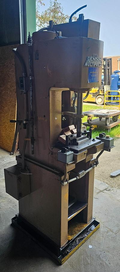 Used 6-Ton Denison Multipress R065MC202D266C218A12A201S220 Hydraulic C-Frame Bench Press