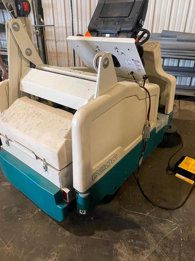 Refurbished Tennant M6200 Battery Operated 55" Cleaning Path Ride On Floor Sweeper