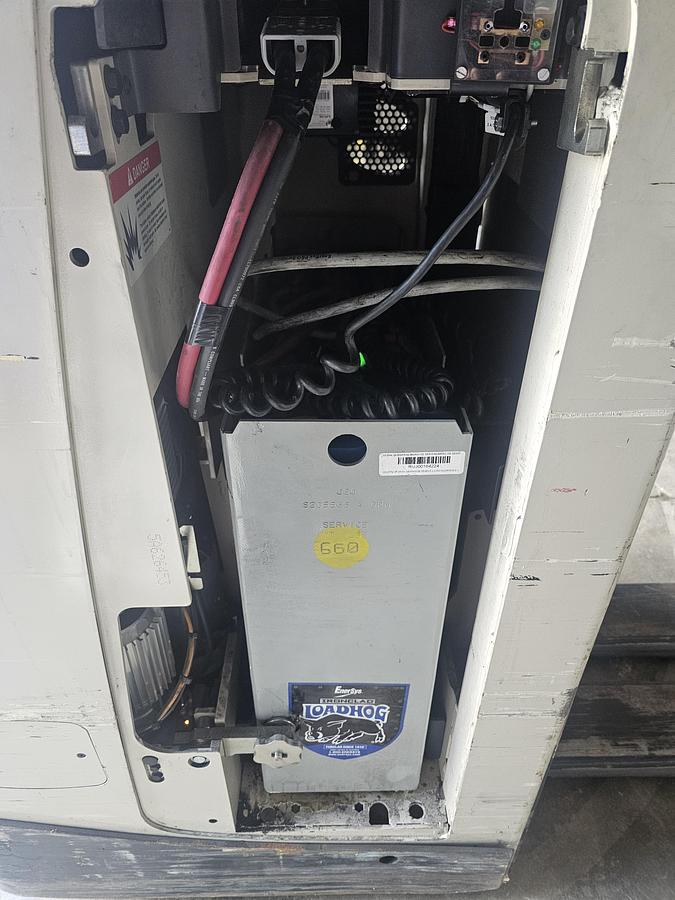 Used 24 Volt Crown RR 4000 Series Ride-On Pallet Jack RT 4020-20 w/Charger