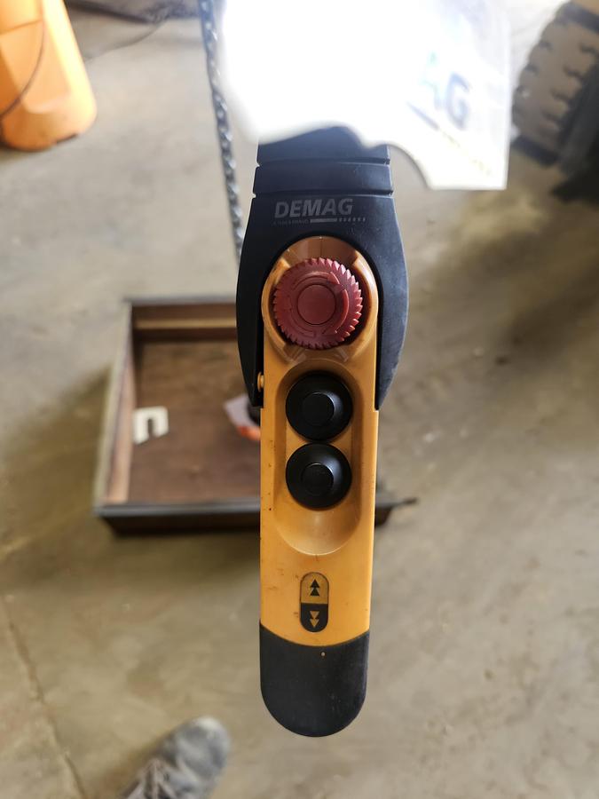 Used 1100# Demag DC-COM 5 500 1/1 H5 Overhead Electric Chain Hoist & Pendant 