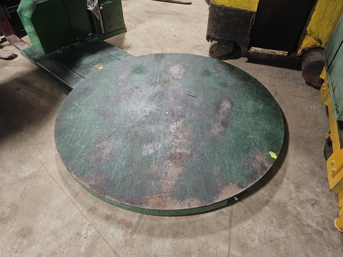 Used Highlight Industries Predator XS Semi-Automatic Stretch Wrapper