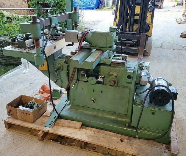 Used B.M. Root Co. D170 Horizontal Wood Router Milling Machine & Tooling