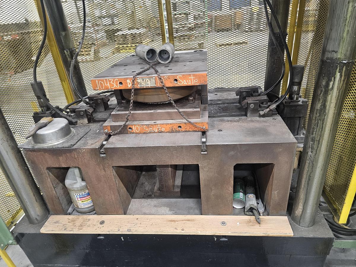 Used 75 Ton Metal Mechanics Hydraulic 4-Post Trim Press