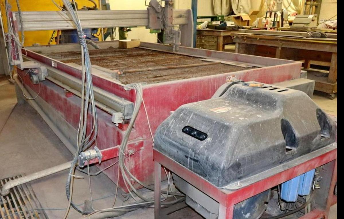 Used 2010 Omax Maxiem 2030 CNC Waterjet Cutting System & Abrasive Blast Hopper 