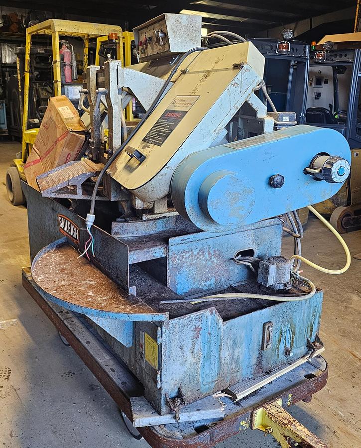 Used 2005 Bailiegh Industrial 13'' x 20'' BS-330MSTV Horizontal Bandsaw & Conveyor