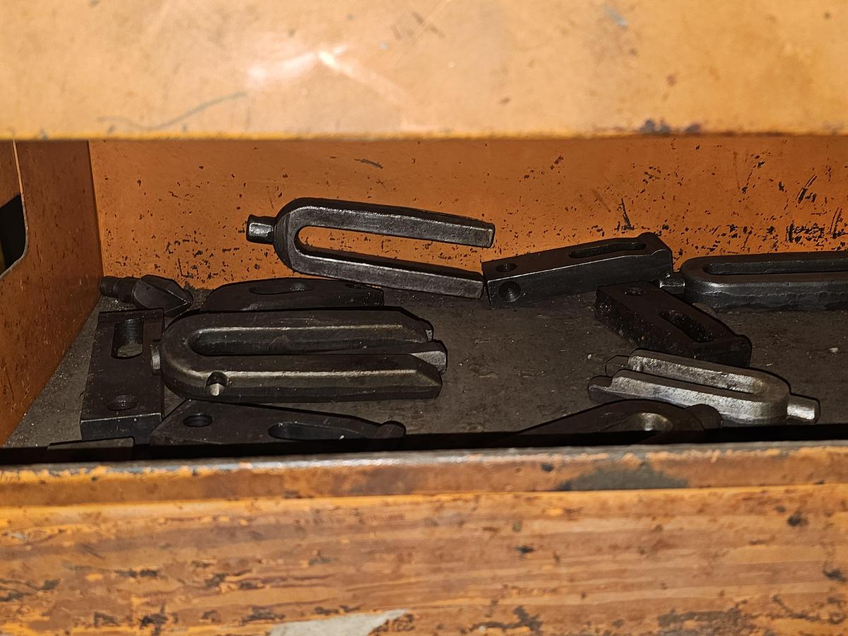 Used Milltronics Partner 00 Manual Knee Mill w/Acu-Rite DRO & Tooling, 10" x 50" Table - CNC REMOVED