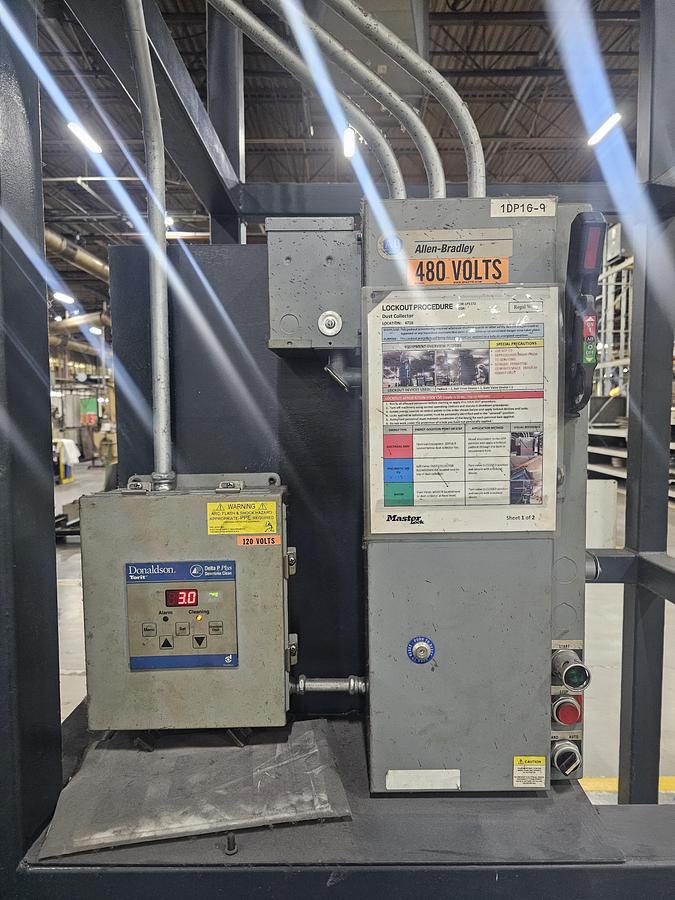 Used 2014 Donaldson Torit 64FS8 Baghouse & Model 30 Cyclone | 25 HP Blower | 10,000 CFM