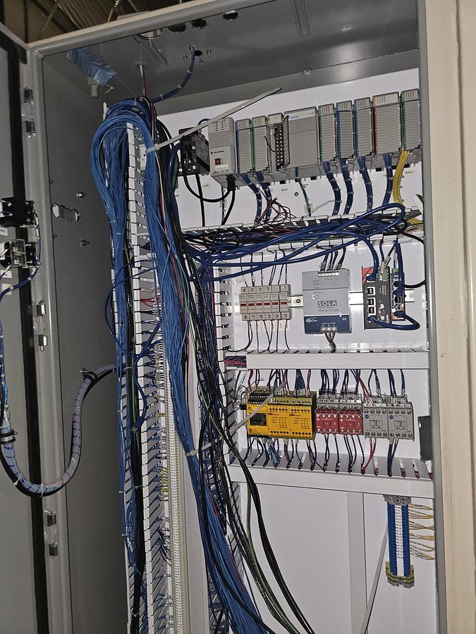 Used 48" Programmable Almco 2SF-48DRA Vibratory Deburring Tub 2x Spindles & Enclosure