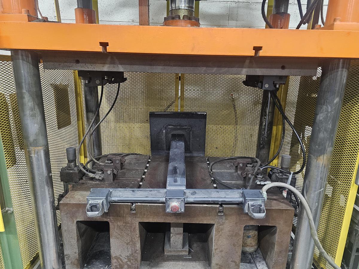 Used 75 Ton Metal Mechanics Hydraulic 4-Post Trim Press