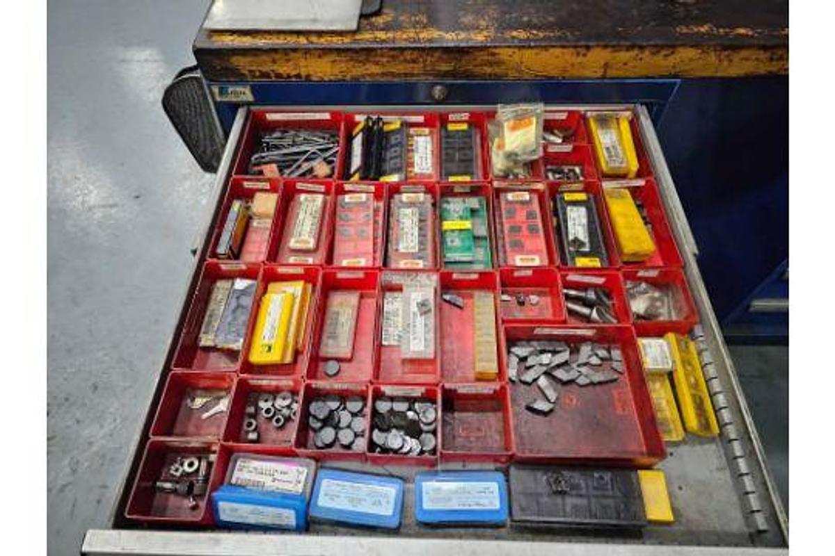 Used 60" Giddings & Lewis CNC VTL 72" Swing w/Fanuc 21-IT Control & Tooling - NO PIT REQUIRED