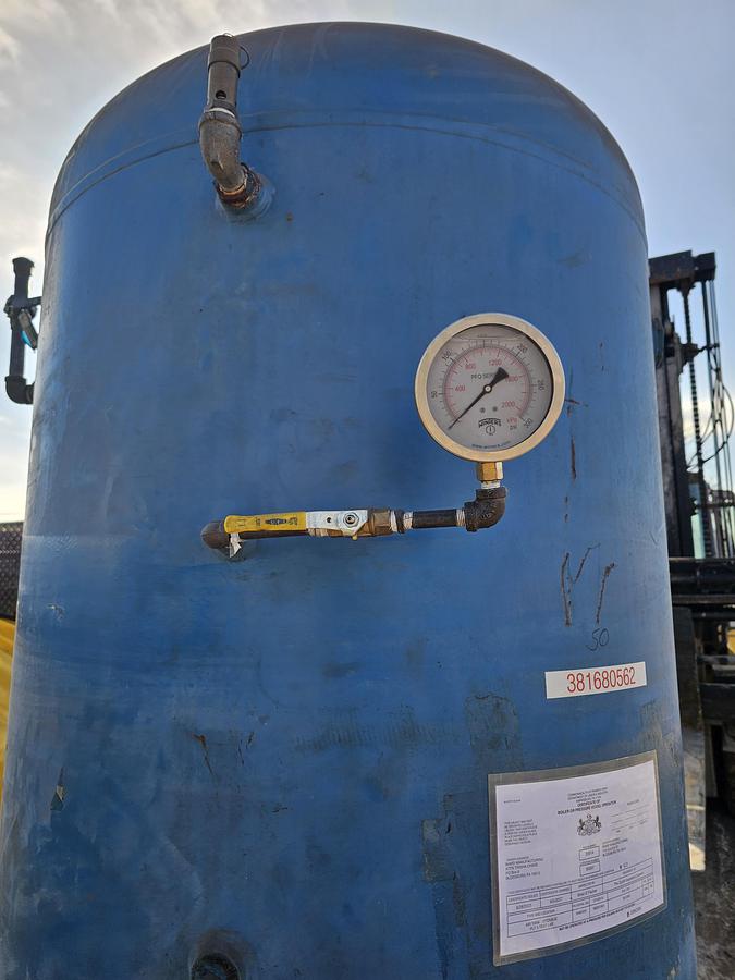 Used 1998 Silvan Industries 400 Gallon Vertical Compressed Air Receiver Tank 137 Psi @ 450*F