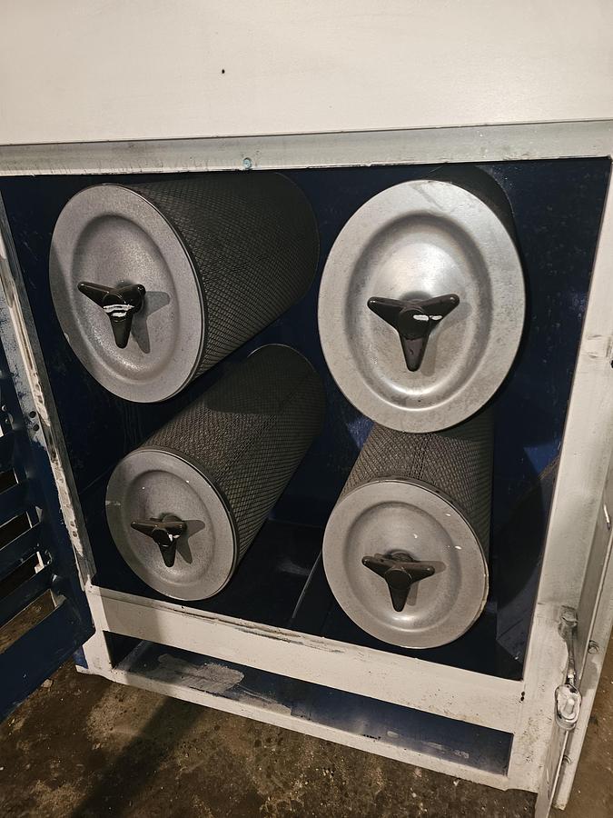 Used Donaldson Torit DWST 6-4 Downflo Workstation | 28,000 CFM | 4-Module Dust Booth