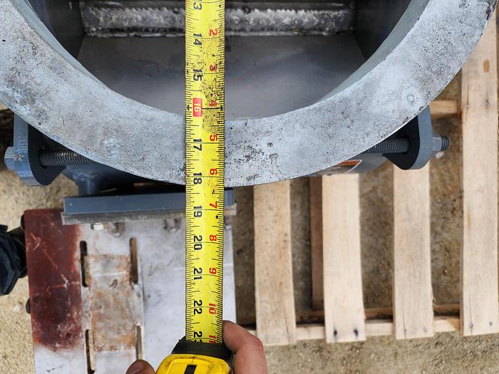 18" Semco RV-15 304 Stainless Steel Rotary Airlock - Body Only - 14" x 14" Outlet 