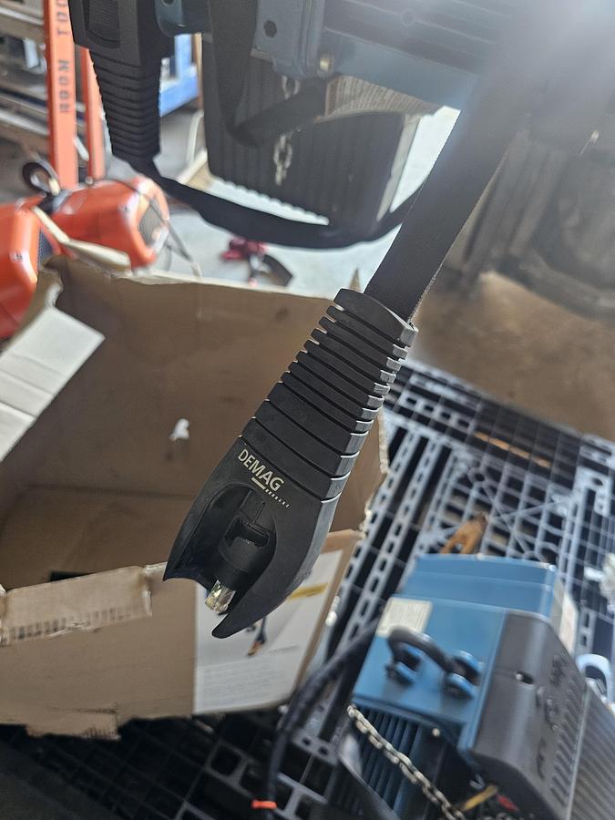 Used 1100# Demag DC-COM 5 500 1/1 H5 Overhead Electric Chain Hoist & Parts Hoist 