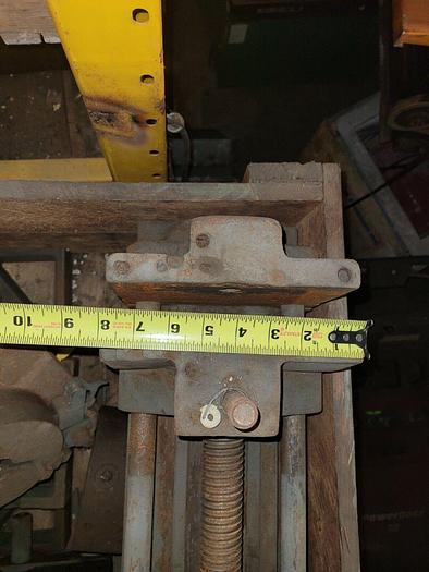 Used 8'' Vintage Machinists Milling/Drilling Vise with Screw Type Handle