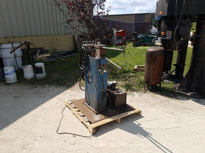 Used 10KVA Miller PortableSpot Welder on Stand w/cooler Model #: MPS-10-AFT