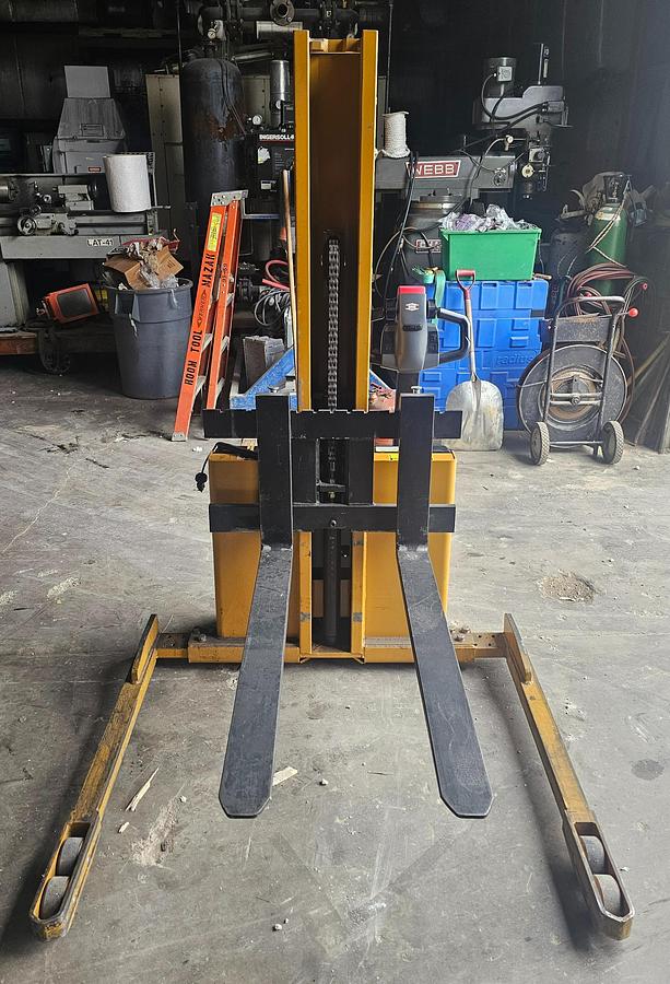 Used Big Joe S22-62 Walk Behind 24 Volt Stacker Lift w/Outriggers