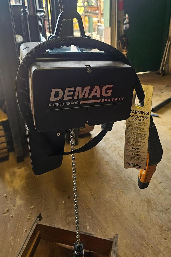 Used 1100# Demag DC-COM 5 500 1/1 H5 Overhead Electric Chain Hoist & Pendant 