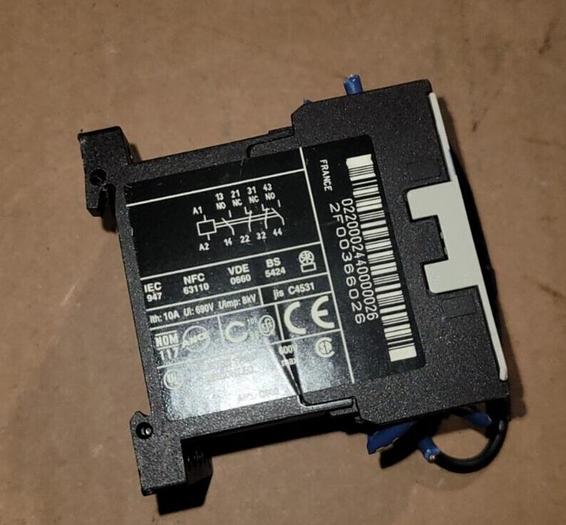 Used Telemecanique CA3KN22BD Control Realy Contactor 4 Pole 24VDC Coil 10A