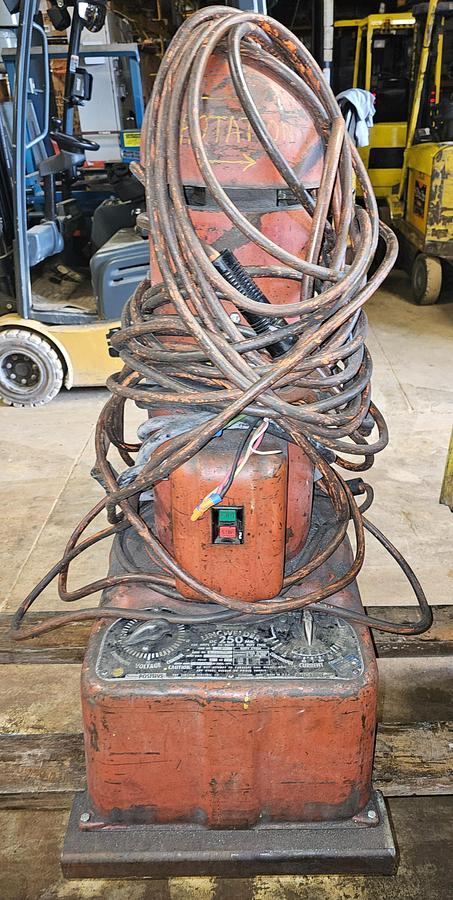 Used Lincoln Lincwelder DC250MK Standard & Aircraft Arc Welder w/Lime Bath & Accessories 