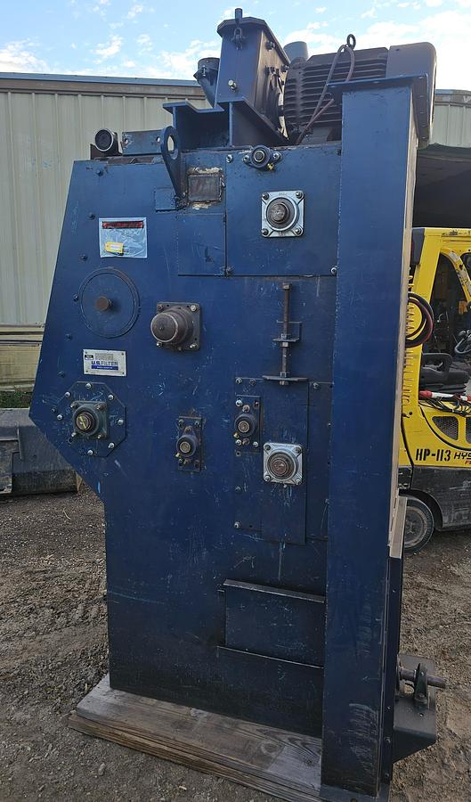 Used 15 Hp Wheelabrator Tumblast TBR-6 Direct Drive Blast Wheel Rubber Belt Machine, 6 Cu. Ft Capacity