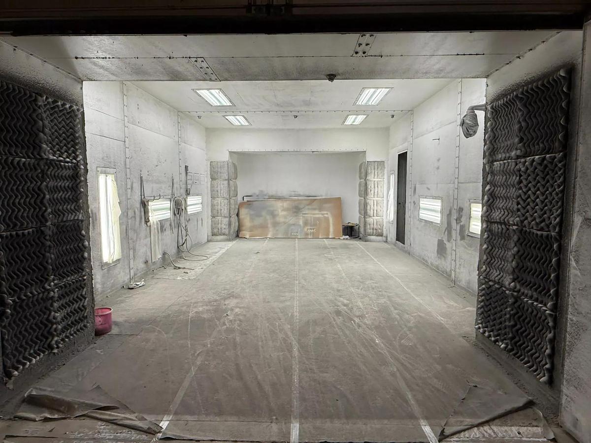 Used GFS CDG-1610PSB-30-S-CU-S Crossdraft Spray Booth 16' x 10' x 30' w/Mix Room & Air Makeup Unit