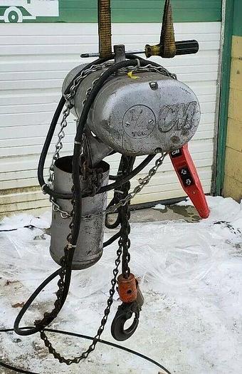 Used CM Lodestar #C, 500# Electric Chain Hoist 10' Lift 32 FPM 575 Volt, w/Pendant