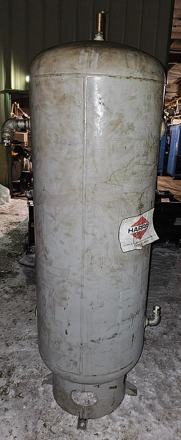 Used 120 Gallon Capacity Samual Pressure Vessel Vertical Air Tank