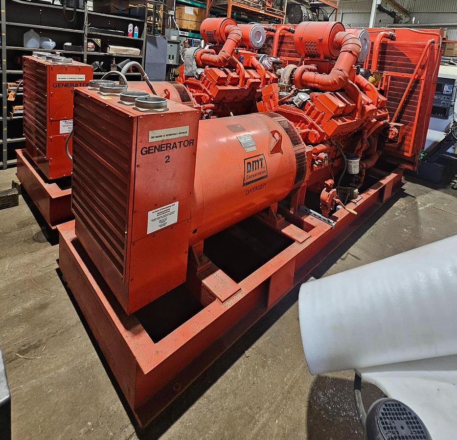 Used 800 KW DMT Corporation DMT-825C Diesel Generator 1000 KVA Cummins KTA38 Engine