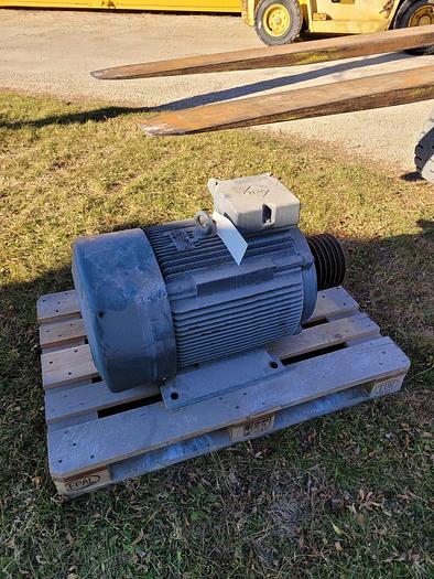 Used Conair 75 Hp “Hushgard” Plastics Granulator #SK220801 w/75 Hp VEM Electric Motor