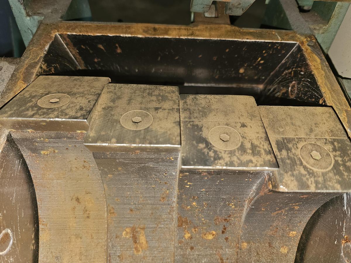 Used 5 HP IMS Staggered Blade Granulator | Model LP-88-SC | 1966 | S/N LP86SC0966