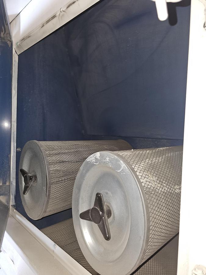 Used Donaldson Torit DWST 6-4 Downflo Workstation | 28,000 CFM | 4-Module Dust Booth