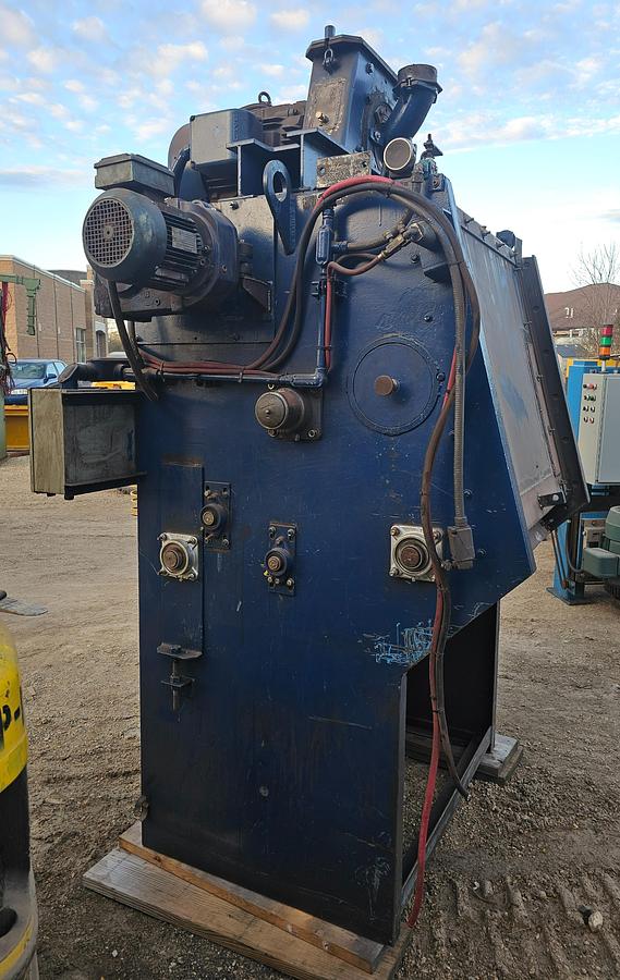 Used 15 Hp Wheelabrator Tumblast TBR-6 Direct Drive Blast Wheel Rubber Belt Machine, 6 Cu. Ft Capacity