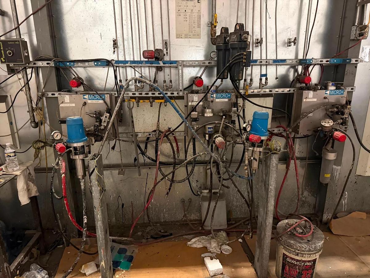 Used GFS CDG-1610PSB-30-S-CU-S Crossdraft Spray Booth 16' x 10' x 30' w/Mix Room & Air Makeup Unit