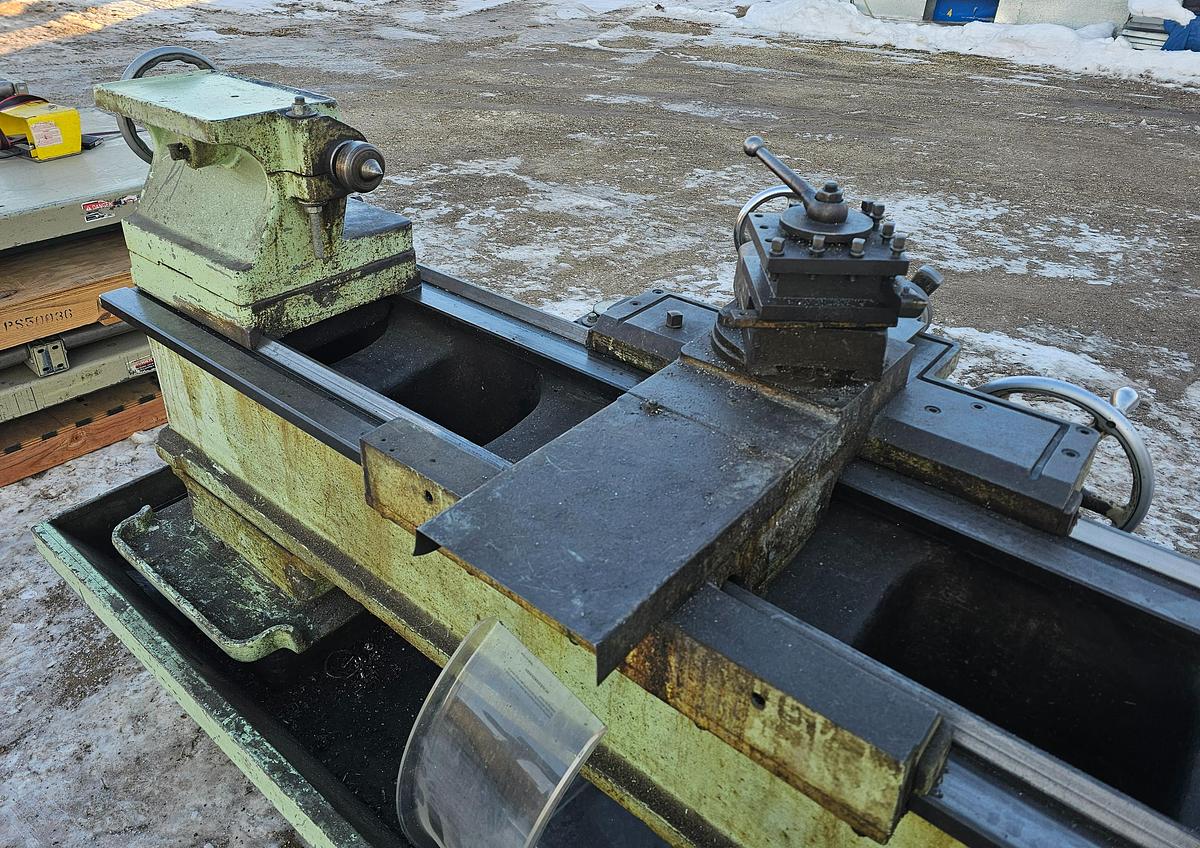 Used Cincinnati Hydrashift 22 Engine Lathe 23.5" Swing x 72" Centers