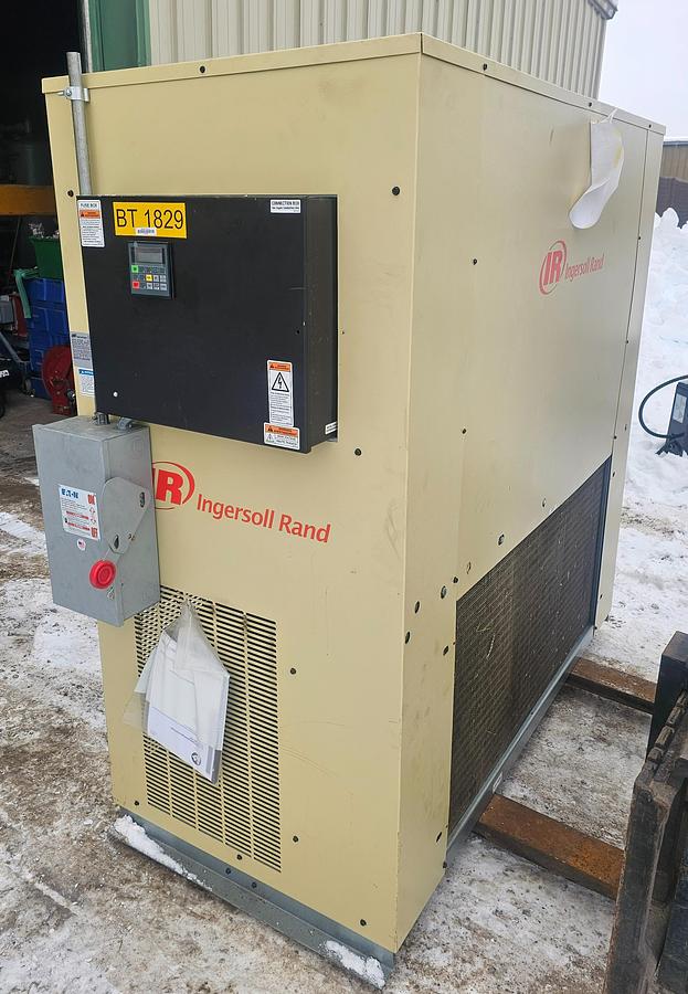 Used 1200 SCFM Ingersoll Rand Nirvana NVC1200A40N Refrigerated Air Dryer