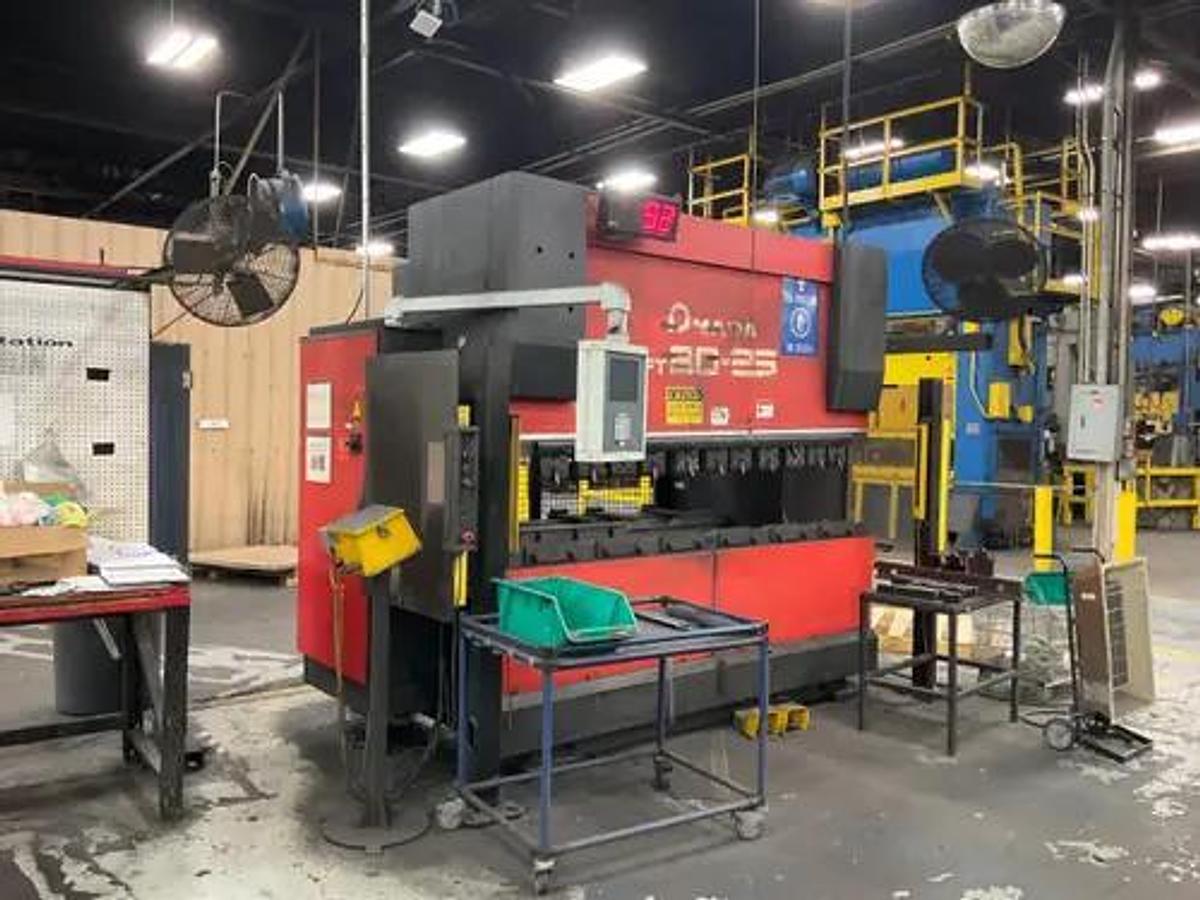 Used 88 Ton x 8' Amada HFT 80-25 S Hydraulic 4 Axis CNC Press Brake 