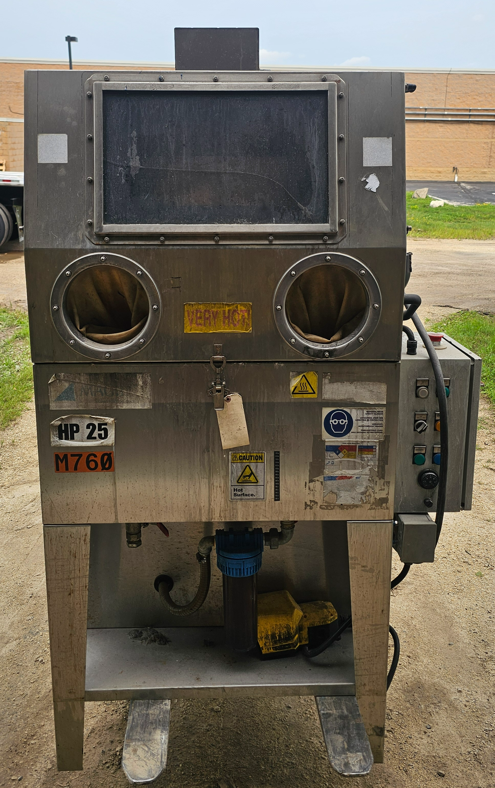 Used 2018 Magido HP25M 304 Stainless High-Pressure Heated Parts Washer, 870 PSI, 220V