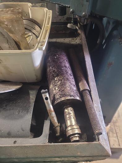 Used 6″ Diameter x 13″ B.C. Jones & Shipman #1212E ID./OD. Cylindrical Grinder w/DRO