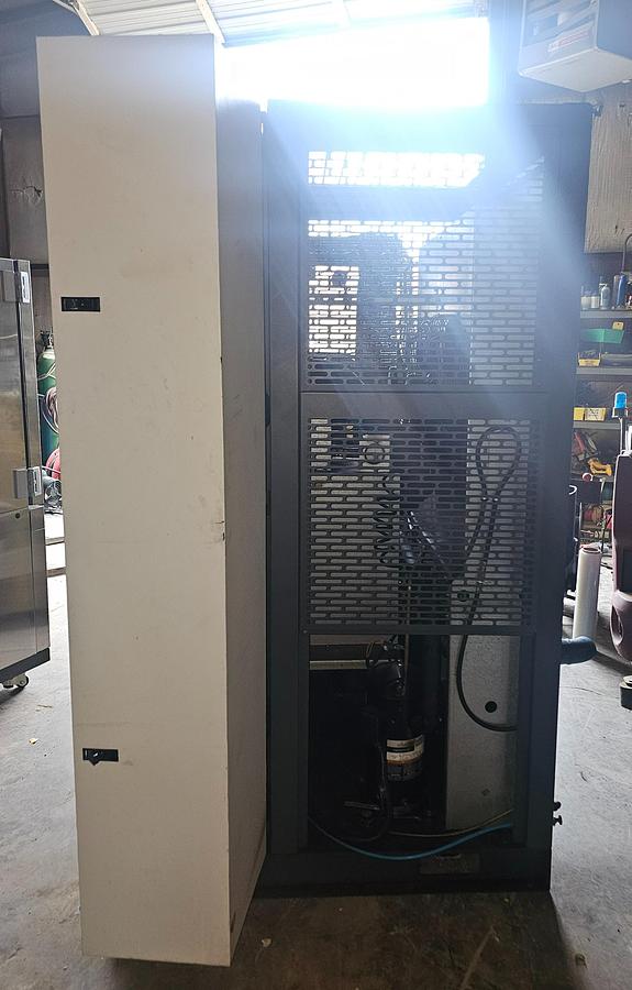 Used 1000 SCFM Gardner Denver RNC Series Refrigerated Air Dryer RNC1000A4
