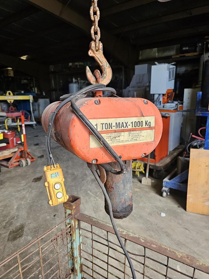 Used 1500# Gorbel Freestanding Overhead Bridge Crane 234" Span x 82' Runway, Power Trolley & Adjacent Crane Cell