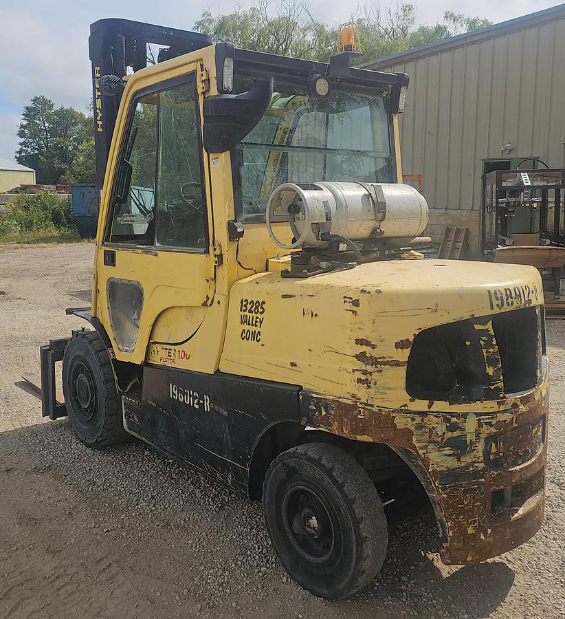 Used 2012 Hyster H100FT Propane 3-Stage Low Profile Mast Forklift - 10,000 LB, 163.2" Lift